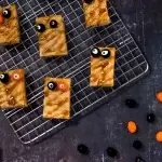 M&M'S Peanut Milk Chocolate Halloween Candy, 62 oz. - Image 4